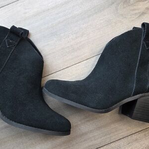 Black Suede Ankle Boots for Women - Classic Block Heel
